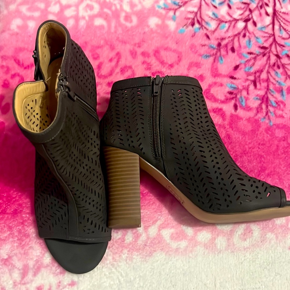 Summer shoes XOXO